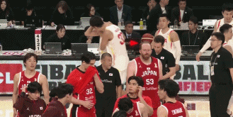 世界杯app下载-国家队首秀！赛后李弘权激动落泪